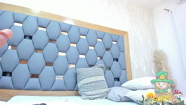 Snapshot of crystal_sm chatting on March 2026 03:12:02 AM crystal sm online show from March 2026 03:12:02 AM