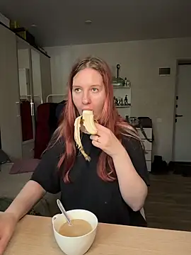 Snapshot of Hera_Mark chatting on May 2026 05:50:01 AM Hera Mark online show from May 2026 05:50:01 AM