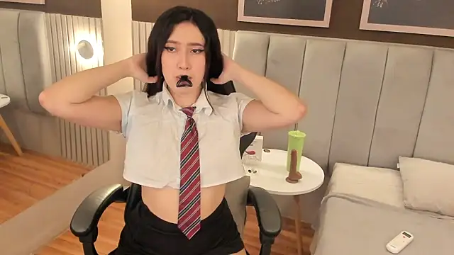 Skyyle  online show from April 2026 01:12:02 PM