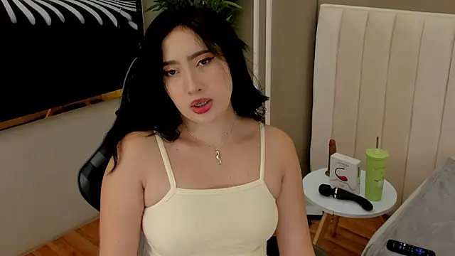 Snapshot of Skyyle_ chatting on June 2026 01:10:01 PM Skyyle online show from June 2026 01:10:01 PM