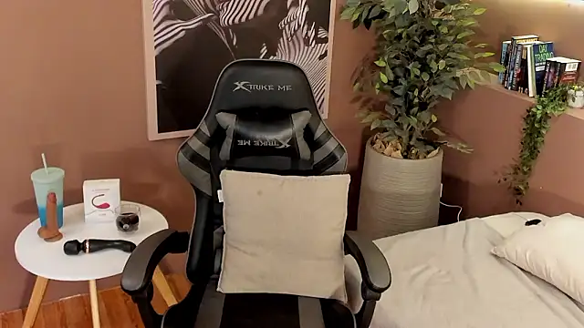 Skyyle  online show from February 2026 01:22:02 PM