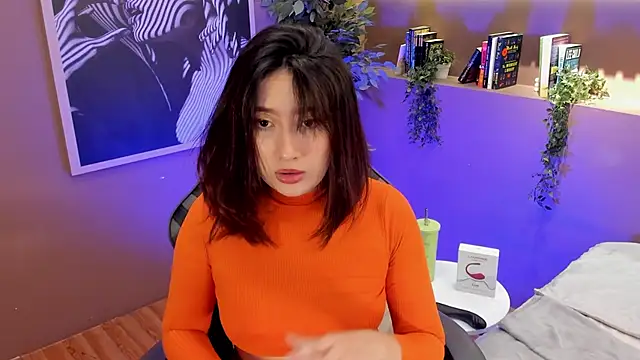 Skyyle  online show from April 2026 04:57:02 PM