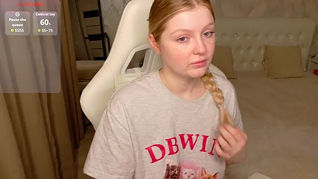 AmeliaDiamond online show from April 2026 10:57:02 PM