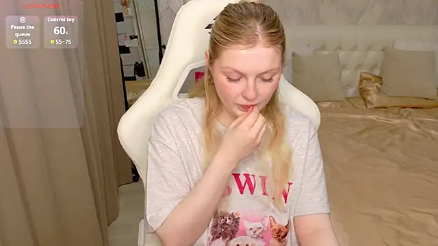 AmeliaDiamond online show from April 2026 12:34:01 AM