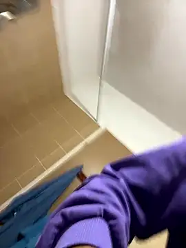 Noam7080z online show from January 2026 01:40:01 PM