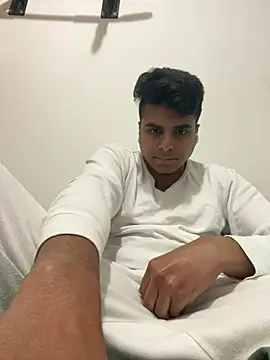 Noam7080z online show from January 2026 09:41:01 PM