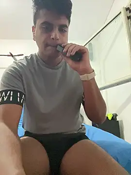 Noam7080z online show from November 2025 05:34:01 PM