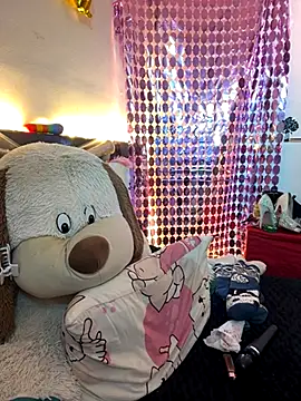 Nicol V online show from November 2025 05:11:02 AM