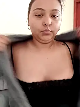 Snapshot of ALANA_150 chatting on September 2025 01:37:02 PM ALANA 150 online show from September 2025 01:37:02 PM