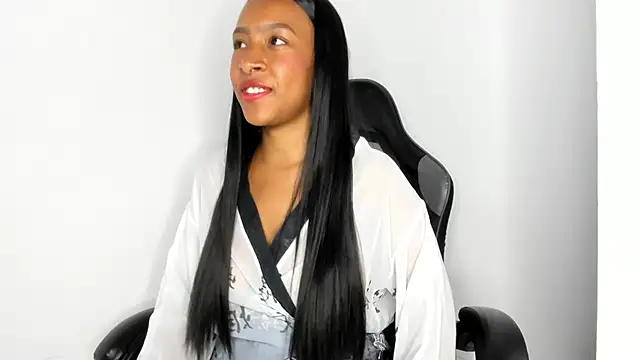 Euphoria 07 online show from November 2025 04:24:02 AM