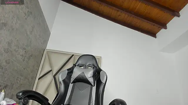 Euphoria 07 online show from November 2025 03:39:02 AM