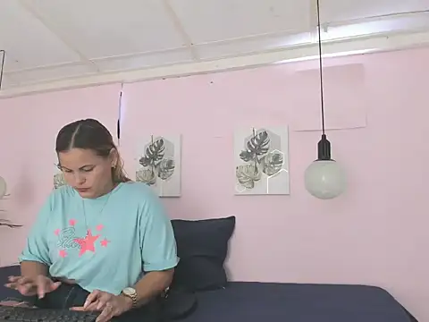 Lady miss    online show from October 2025 12:06:02 PM