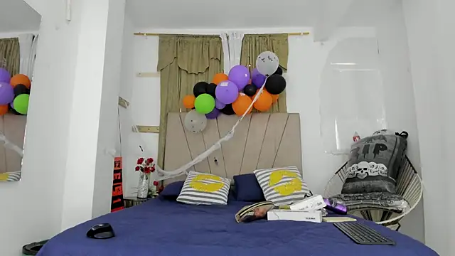 Lady miss    online show from October 2025 01:10:02 PM