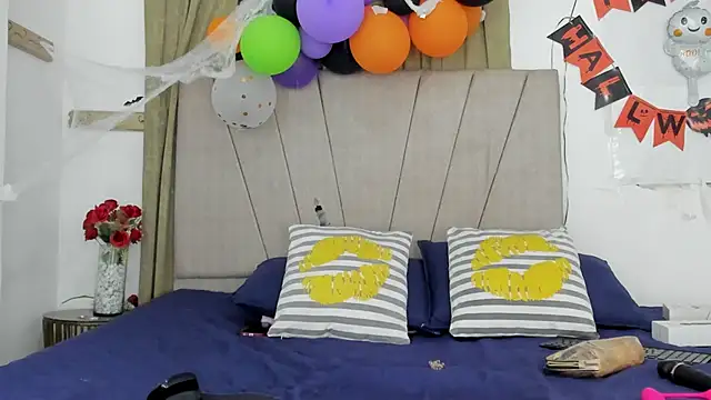 Lady miss    online show from October 2025 12:25:02 PM