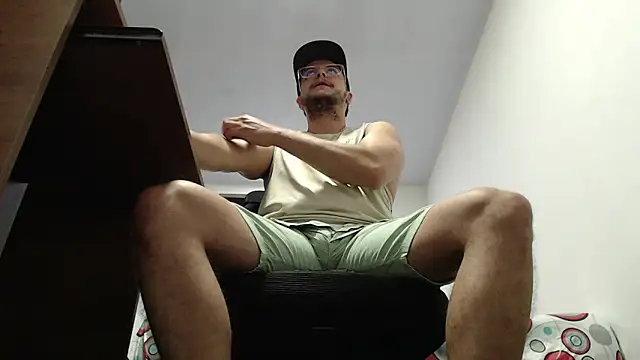 Snapshot of cloudsxxx chatting on September 2025 01:16:02 PM cloudsxxx online show from September 2025 01:16:02 PM