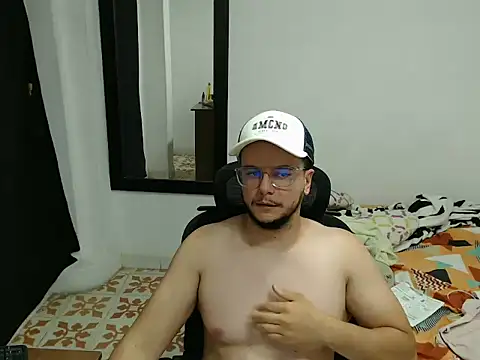 cloudsxxx online show from February 2026 10:43:01 PM