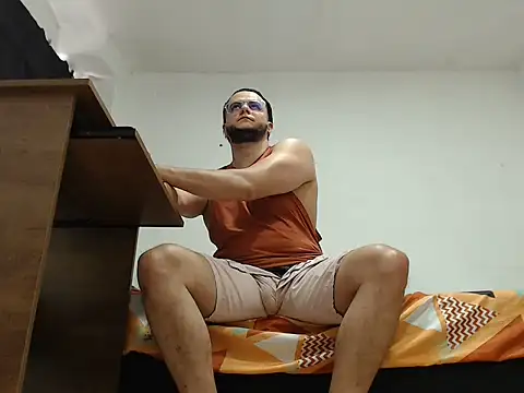 cloudsxxx online show from May 2026 05:40:02 PM