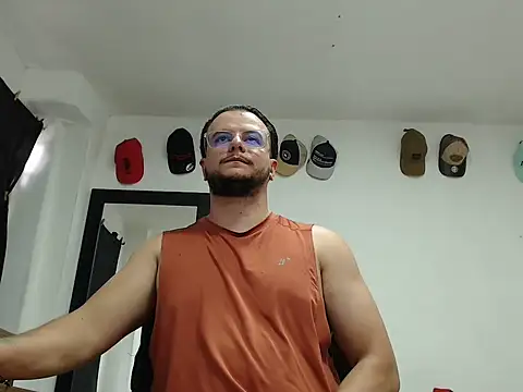 cloudsxxx online show from February 2026 09:34:01 PM
