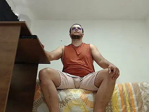 cloudsxxx online show from May 2026 05:38:02 PM