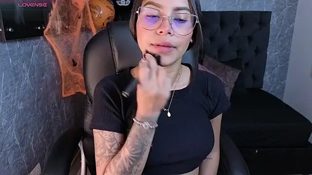 eileen  hills online show from October 2025 07:13:02 PM