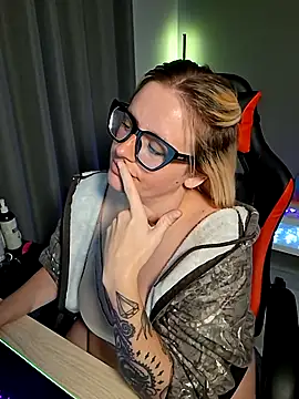 Charlies world online show from September 2025 07:25:02 PM