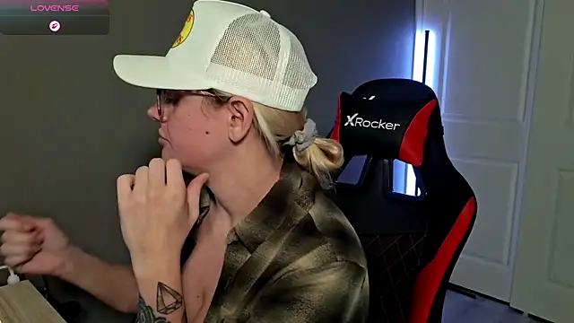 Charlies world online show from September 2025 06:24:02 PM