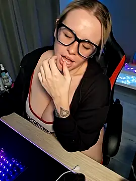 Charlies world online show from September 2025 08:19:02 PM