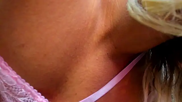 ZaiMoon  online show from February 2026 10:33:02 PM