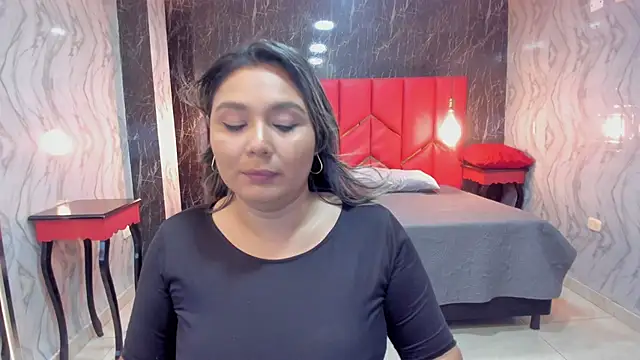 Snapshot of LatinaHoleQueen chatting on December 2025 04:16:01 PM LatinaHoleQueen online show from December 2025 04:16:01 PM