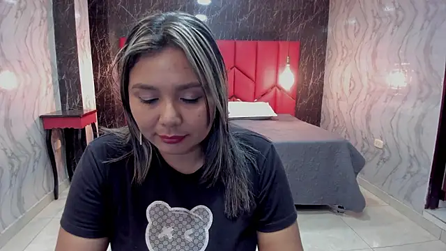 LatinaHoleQueen online show from February 2026 02:01:02 PM