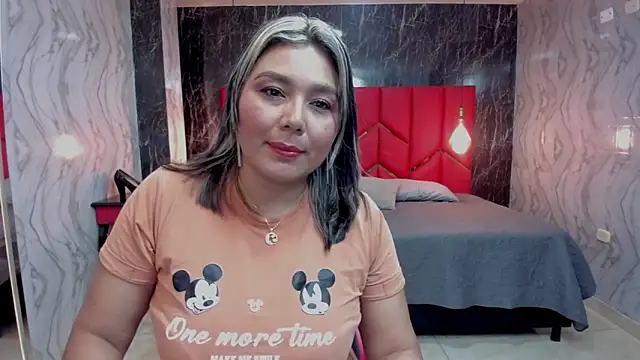 Snapshot of LatinaHoleQueen chatting on May 2026 03:08:01 PM LatinaHoleQueen online show from May 2026 03:08:01 PM