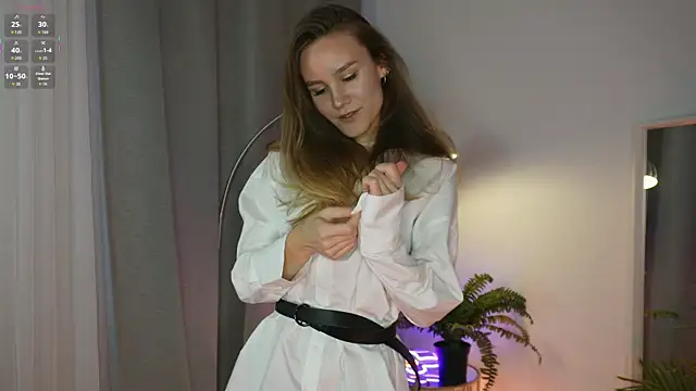 Snapshot of _Clare_Florence_ chatting on October 2025 01:34:01 PM  Clare Florence  online show from October 2025 01:34:01 PM