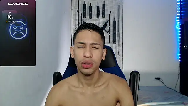 dylan apol0 online show from October 2025 03:44:01 AM
