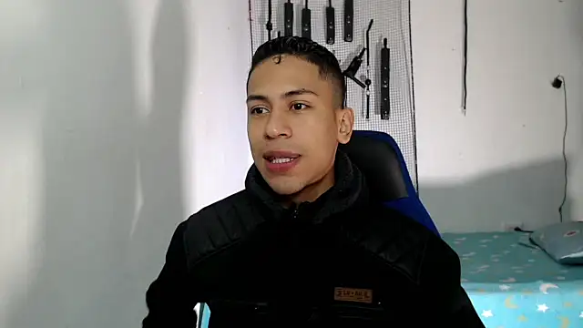 dylan apol0 online show from September 2025 04:40:02 AM