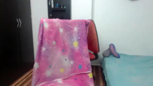 Evelyn-tits online show from November 2025 01:25:01 PM