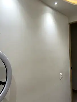 Elie-3 online show from October 2025 01:24:01 AM