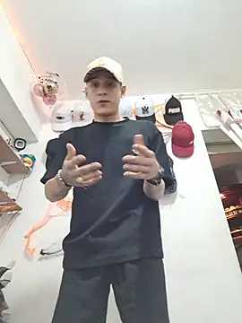 Snapshot of Ethanho0t chatting on October 2025 06:43:02 AM Ethanho0t online show from October 2025 06:43:02 AM