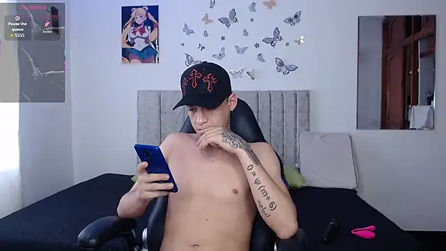 Ethanho0t online show from February 2026 04:15:02 PM