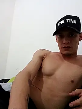 Ethanho0t online show from June 2026 07:04:01 PM