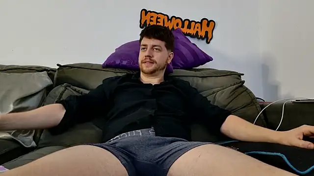 Snapshot of aaron_nvk chatting on October 2025 10:20:01 PM aaron nvk online show from October 2025 10:20:01 PM