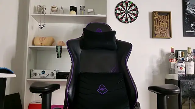 aaron nvk online show from April 2026 08:38:01 PM