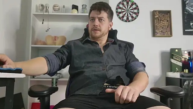 aaron nvk online show from February 2026 11:18:02 PM