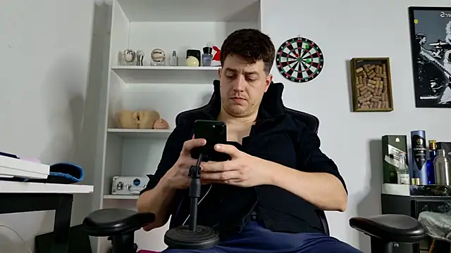 Snapshot of aaron_nvk chatting on December 2025 09:31:02 PM aaron nvk online show from December 2025 09:31:02 PM