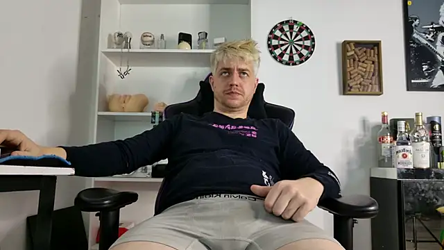 aaron nvk online show from April 2026 05:14:01 AM