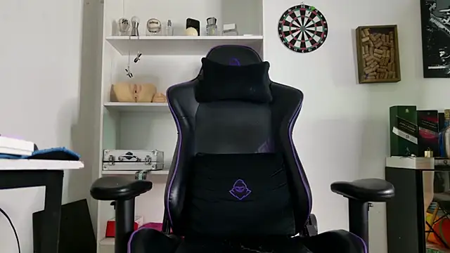 aaron nvk online show from March 2026 08:59:01 PM