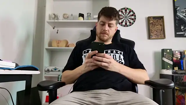 aaron nvk online show from March 2026 07:05:02 PM