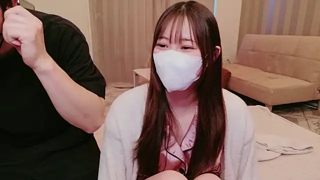 MOEMOE-Q online show from May 2026 07:42:02 PM