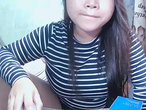 Lily3322 online show from February 2026 01:04:02 AM