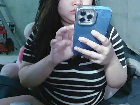 Lily3322 online show from March 2026 12:18:02 PM