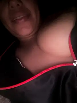 jojo surfistinha89 online show from November 2025 05:45:02 AM